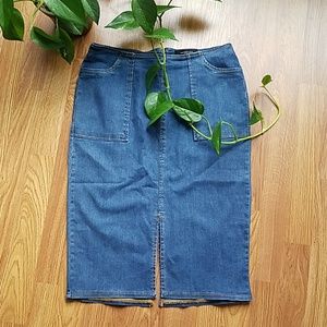 SALE 5/$20🎉Who What Wear Denim Pencil Skirt